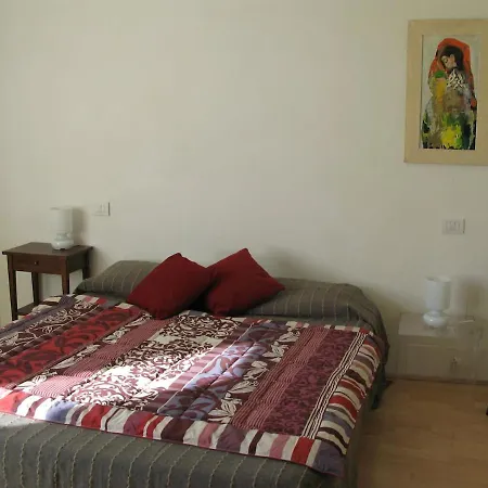 Cozy Floor Flat In The Old Town