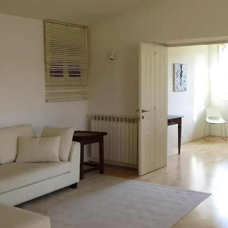 Cozy Floor Flat In The Old Town Apartment *