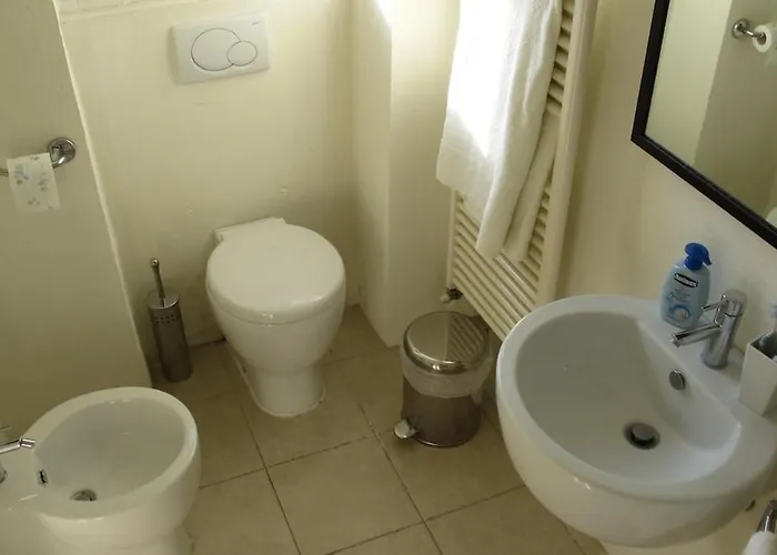 Cozy Floor Flat In The Old Town 公寓 *